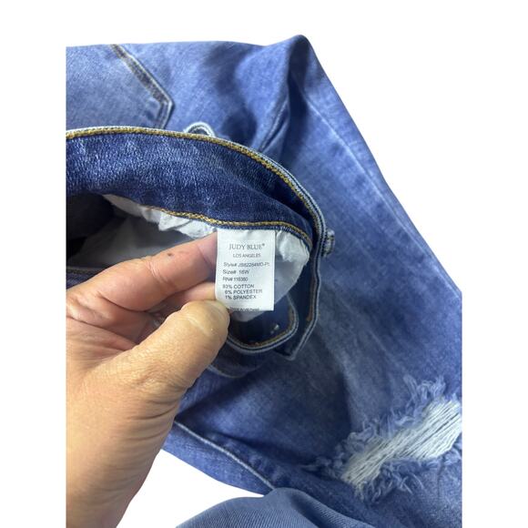 Judy Blue Boot Cut Distressed Jeans Size 16W Stretch Mid Rise Women’s Denim - Picture 5 of 9